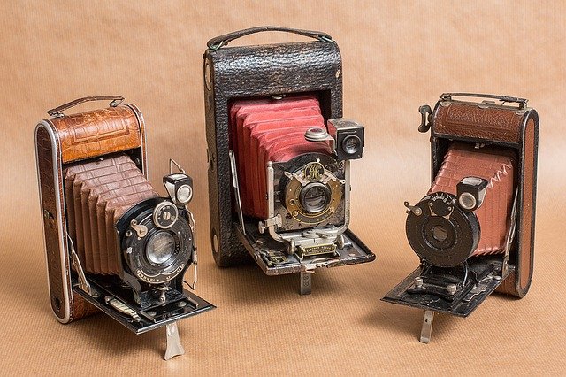 vintage and antique cameras